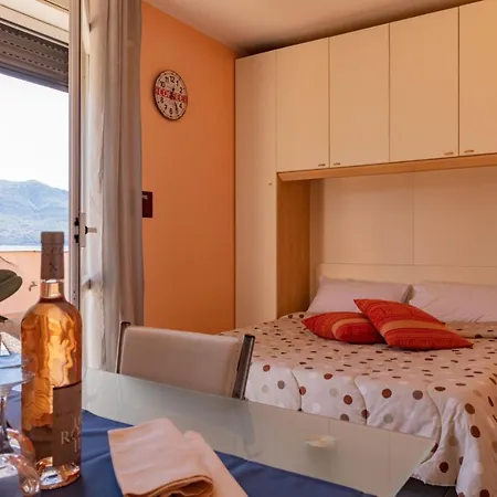 Apartment Bilocale 6 With Balconyterrace Cannero Riviera